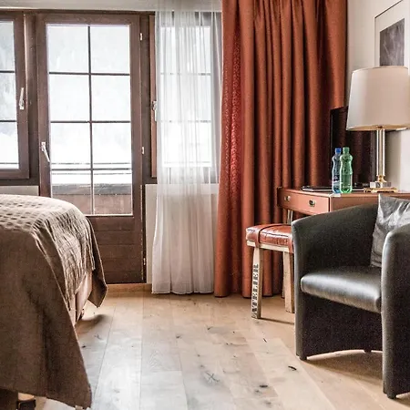 Szálloda Chalet-hotel Larix 3*