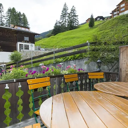 Chalet-hotel Larix Szálloda 3*