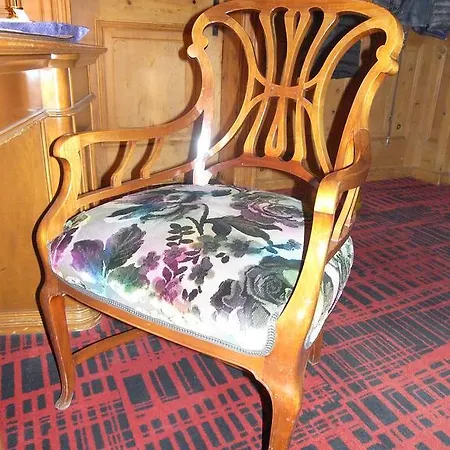 Chalet-hotel Larix Szálloda Davos