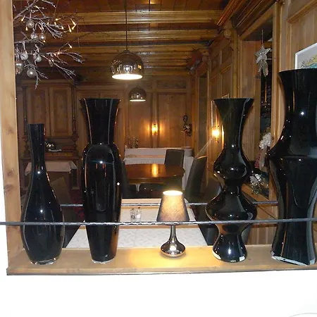 Chalet-hotel Larix מלון