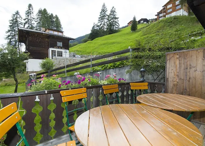 Chalet-hotel Larix Отель 3*