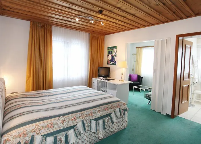 Отель Chalet-hotel Larix