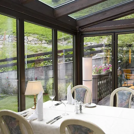 Chalet-hotel Larix 3* دافوس