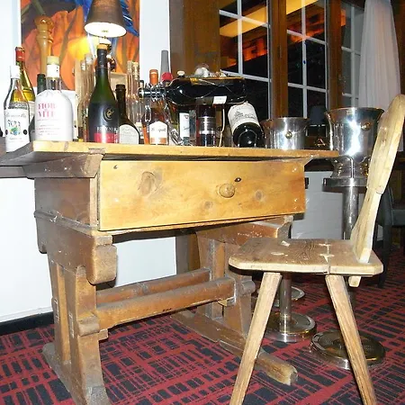 Chalet-hotel Larix فندق دافوس