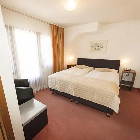 ホテル Chalet-hotel Larix 3*