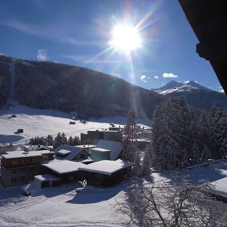 Chalet-hotel Larix ホテル 3*